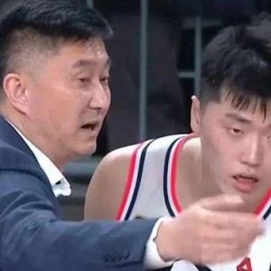 即嗨体育官方网站-如此主力前锋？21分钟仅4分1板+罚球7中2，球迷：你是职业球员？